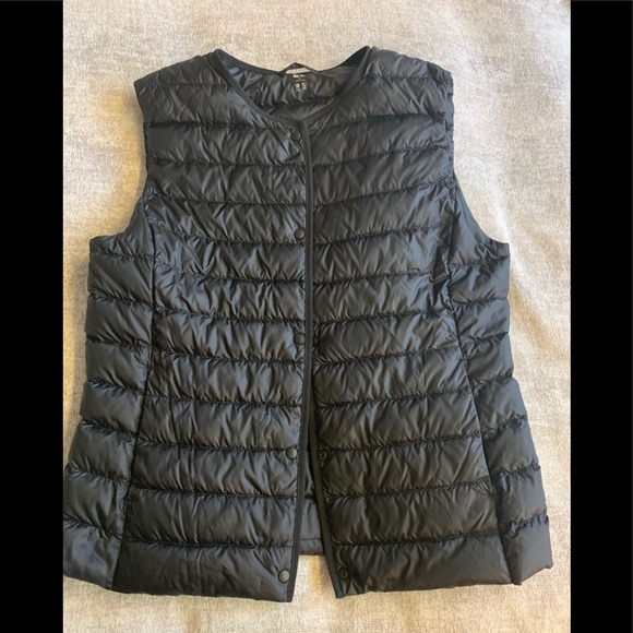 Uniqlo Jackets & Blazers - Uniqlo - ultra light down compact vest